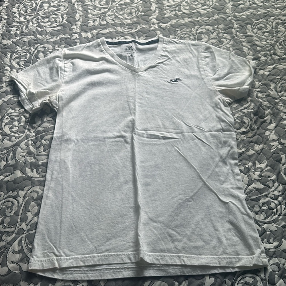 Off white mens hollister size xs v neck must have t shirt